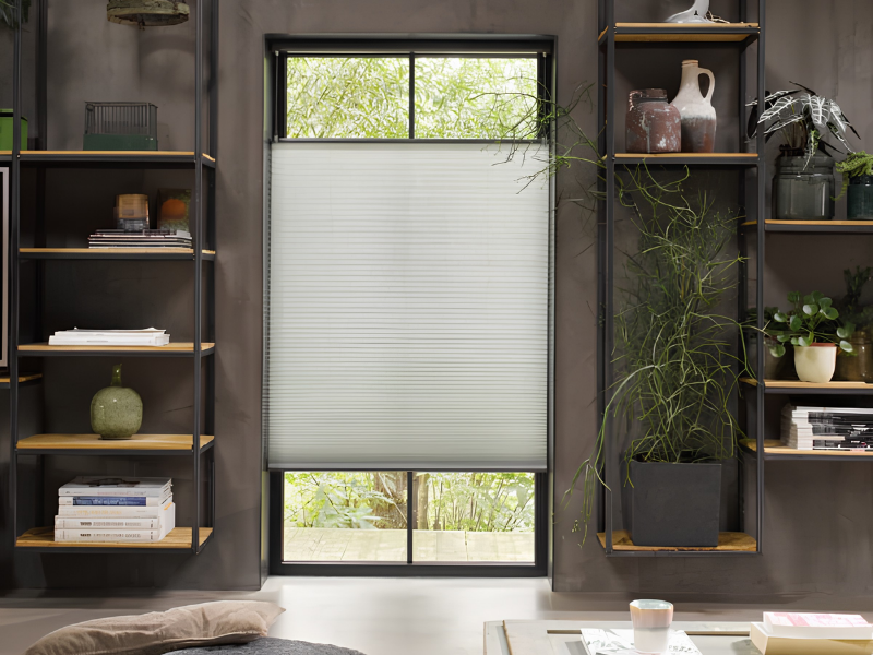 Luxaflex Duette shades voor hoge ramen