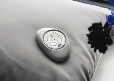 Luxaflex® Pebble® afstandsbediening voor elektrische gordijnen
